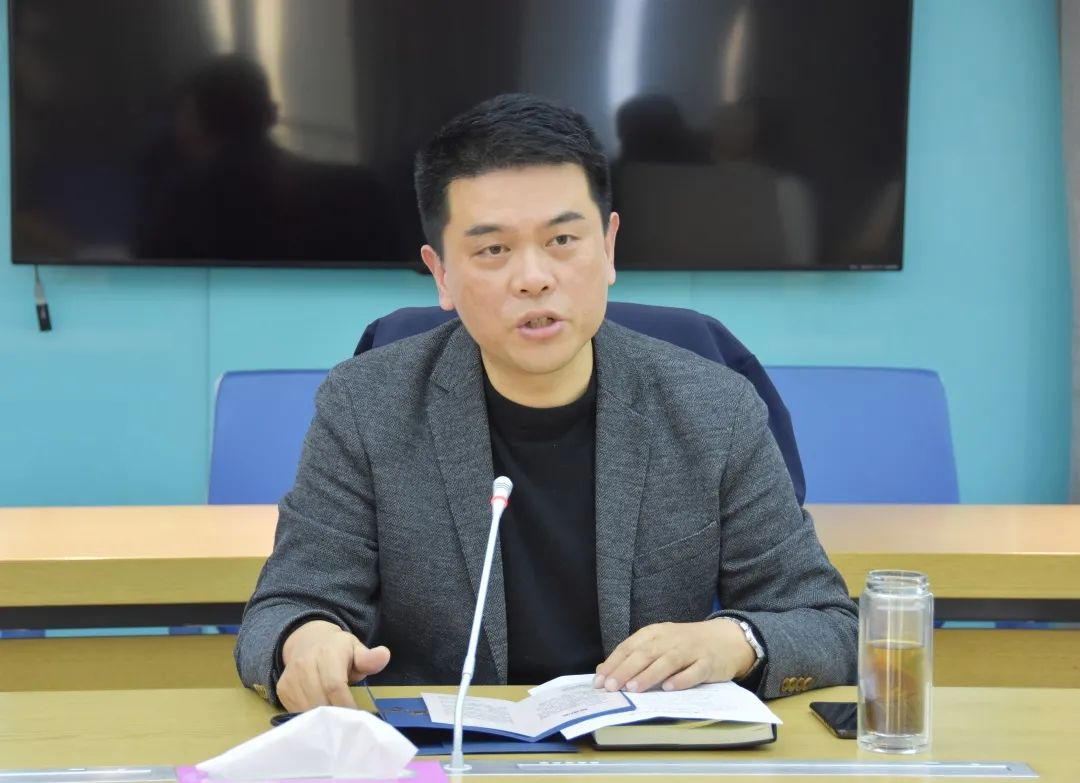 温暖遇见感恩有您欢送肖勤同志光荣退休